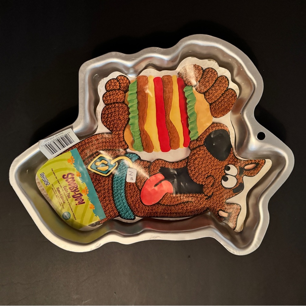 Scooby-Doo Shaped Cake Pan - Silver